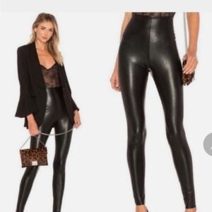 Commando Black Faux Leather
Leggings High Rise Size Small S
Contouring Tummy Co